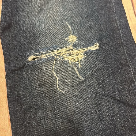 Levi’s size 28 dark blue denim distressed jeans classes denim - Picture 4 of 8